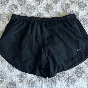 Nike Tempo Short
